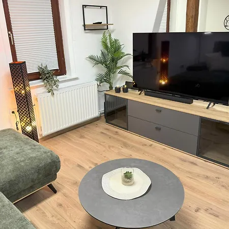 Gemütlich, OLED-TV&XXL-Küche, familienfreundlich Schlitz